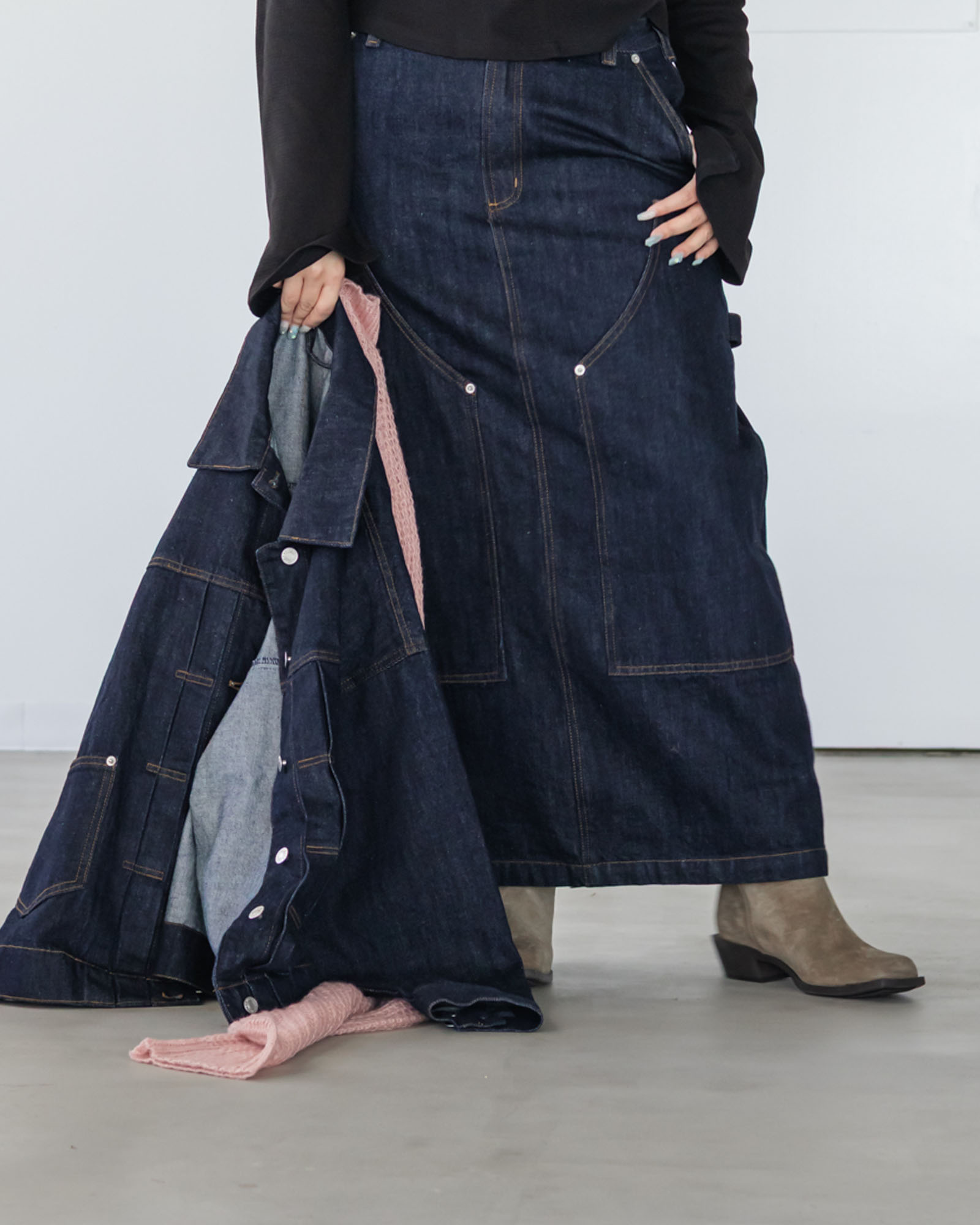 LOOK 01