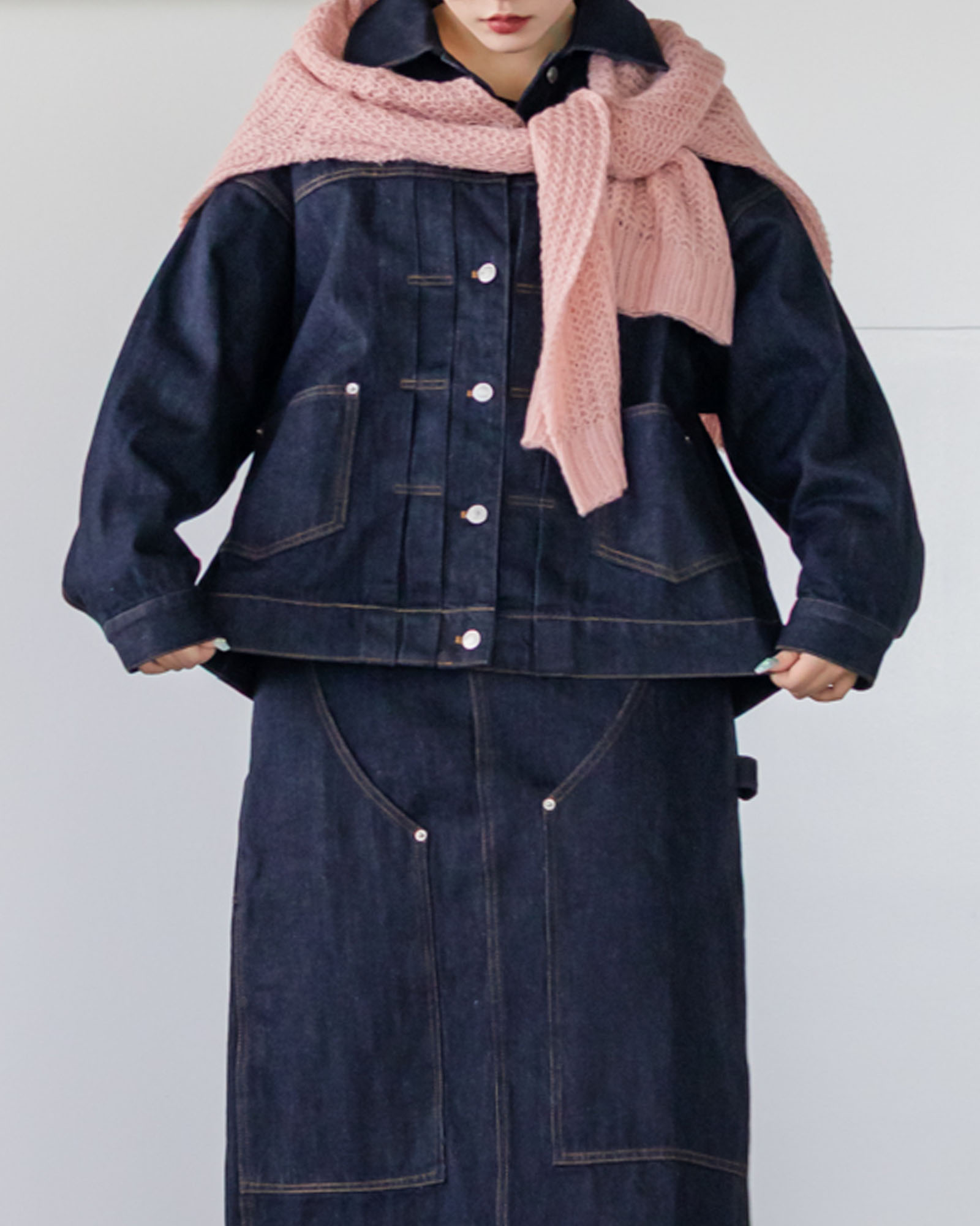 LOOK 01